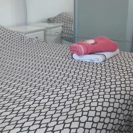 דירה Arno's Place *